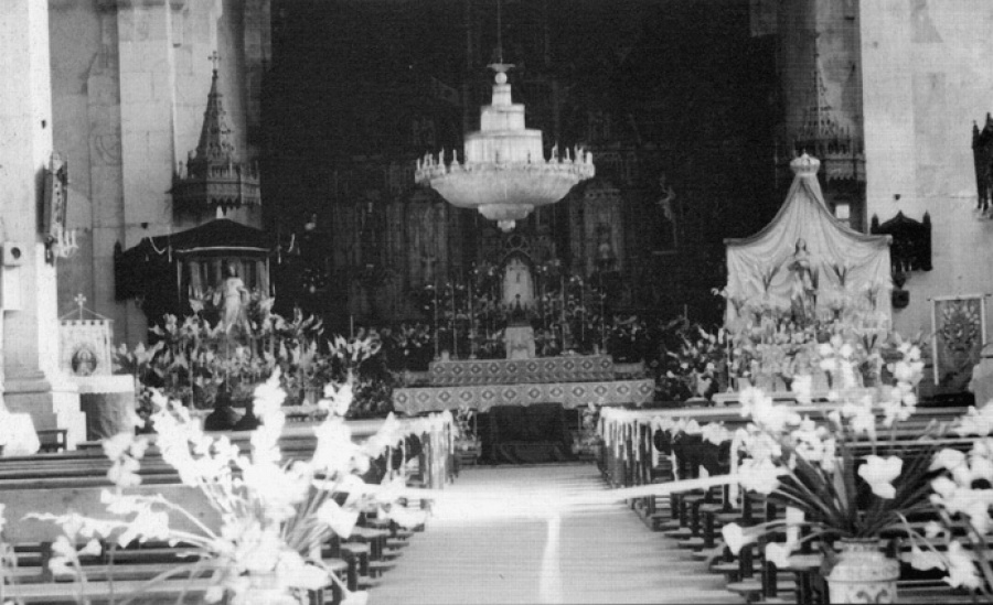 1955 - Interior de la Iglesia